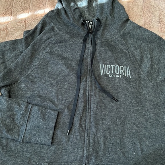 Victoria’s Secret Sport gray zip-up hoodie with mesh back panel - size medium - Picture 4 of 6